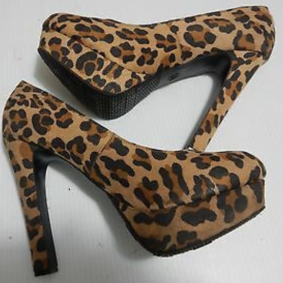 Leopard Platform High Heels - Picture 2 of 7